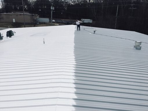3 Fish - Food processing Plant 50/50 white topcoat