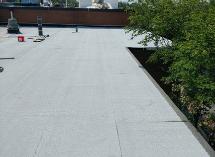 2Ply VersiPly Mineral and Weatherking going over a Credit Union in Harrisburg, PA